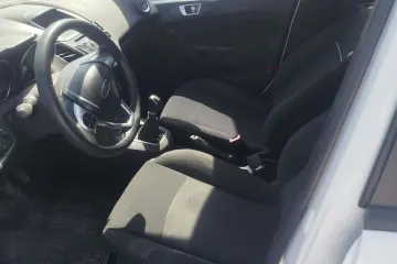 Ford Fiesta Trend 2016 8